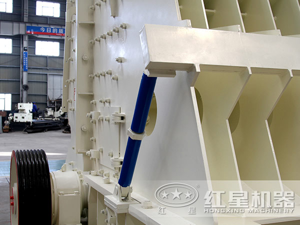 想要高產穩產優產——選擇反擊式破碎機,演繹一出破碎好戲 想要高產穩產優產——選擇反擊式破碎機,演繹一出破碎好戲