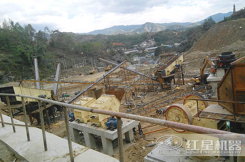 日產5000噸破碎生產線搭建現場 日產5000噸破碎生產線搭建現場