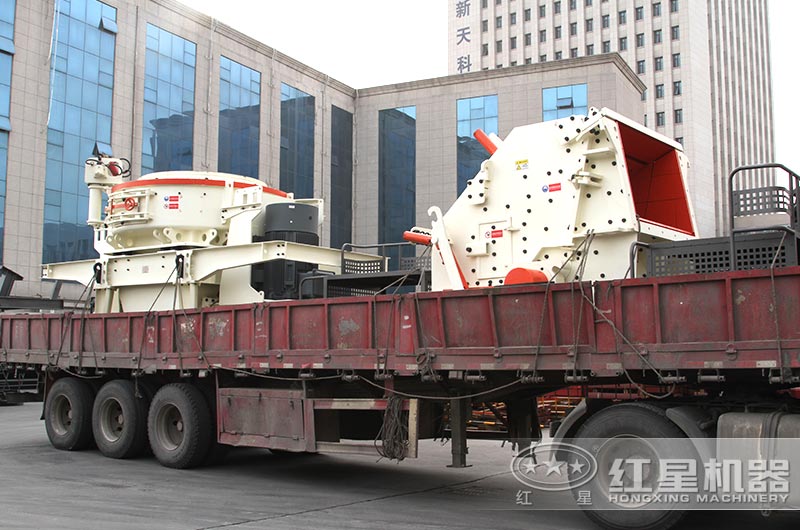 礦山碎石機發貨現場 礦山碎石機發貨現場