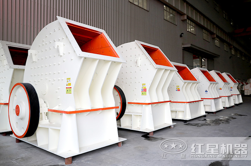 PCZ型重錘式破碎機,碎石一次成型 PCZ型重錘式破碎機,碎石一次成型